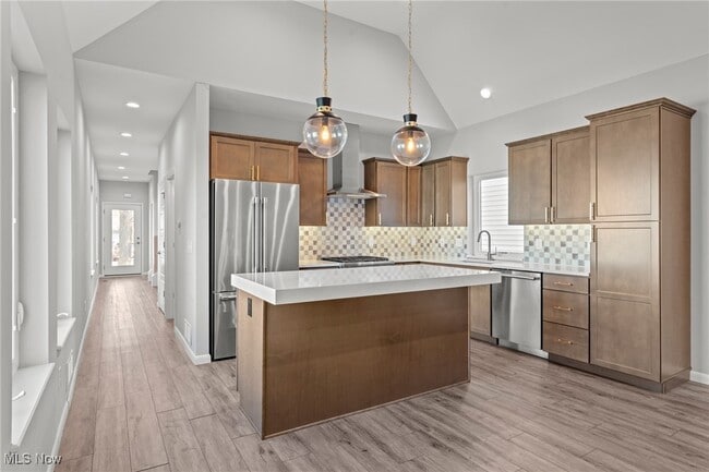 Building Photo - 1928 W 48th St