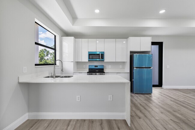 Building Photo - 1056 Fayette Ave