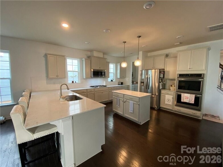 Building Photo - 6434 Raffia Rd