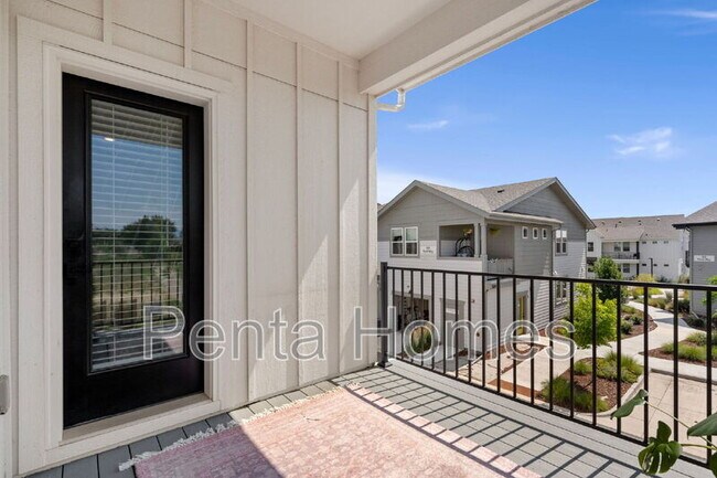 Building Photo - 2702 Barnstormer St