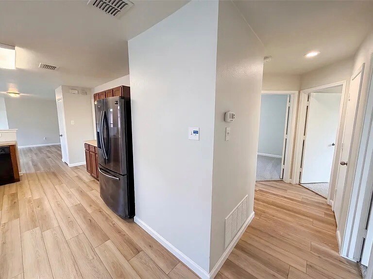 Building Photo - 8849 Sun Haven Way
