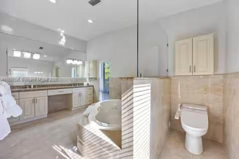 Building Photo - 6140 SW 56th Ct