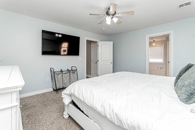 Building Photo - Please View 3D Virtual Walk-Through Before...