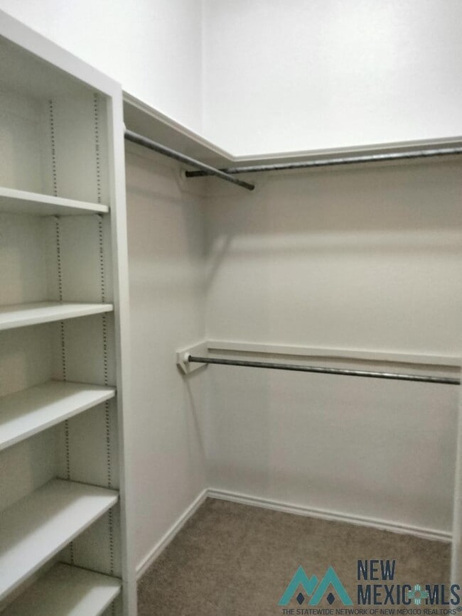 Building Photo - 3845 Benjamin Davis Dr