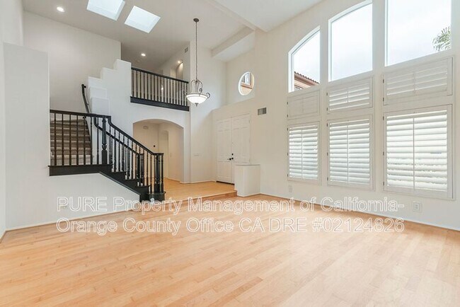 Building Photo - 11930 N Riviera