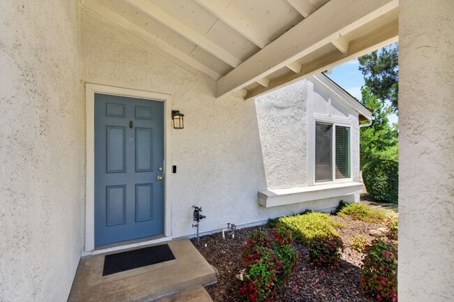 Building Photo - 263 Greenbriar Ct
