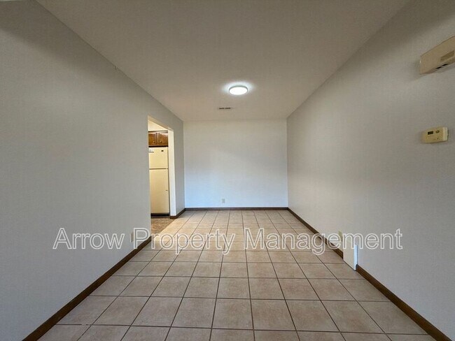 Building Photo - 3831 S 46th St