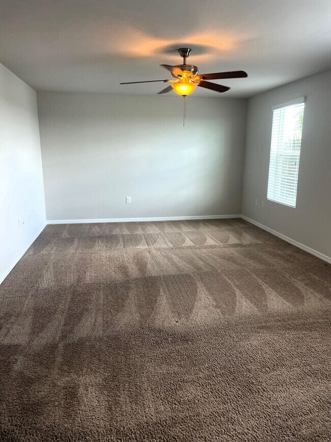 Building Photo - NE Cape Coral Single Family Home