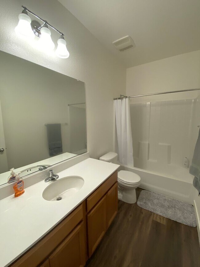 Building Photo - 2014 Miano Ct