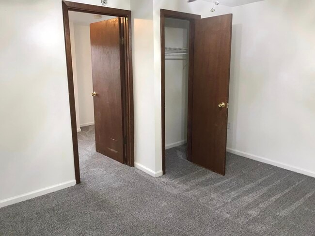 Building Photo - 112 Rockwood Ave