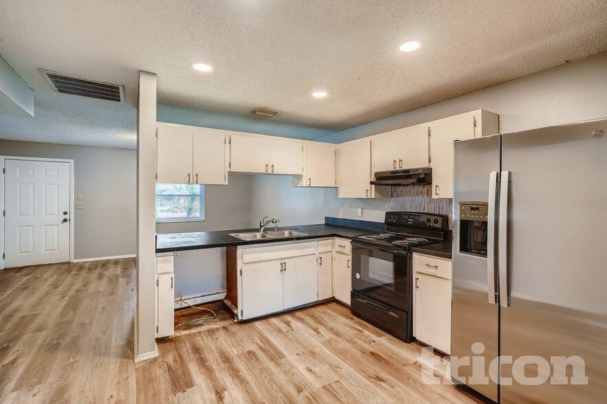 Building Photo - 6666 56th Ave N