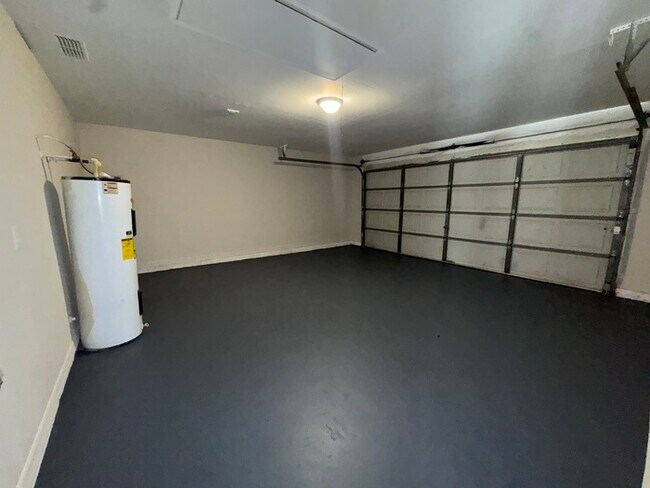 Building Photo - 3272 Littlefield St