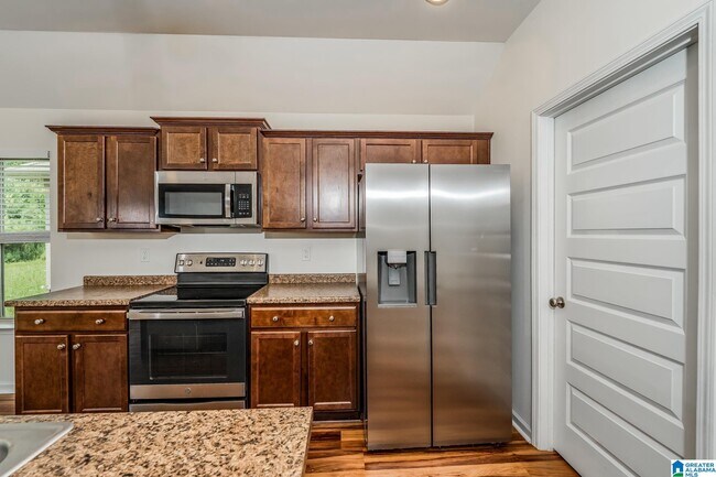 Building Photo - 6966 Brightwell Ln