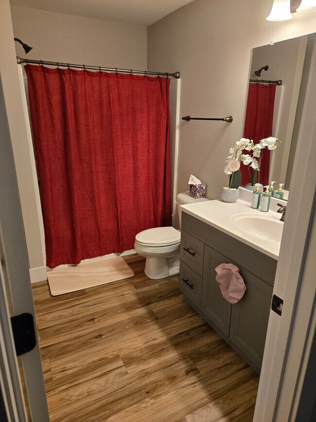 Building Photo - 506 Sudbury Dr