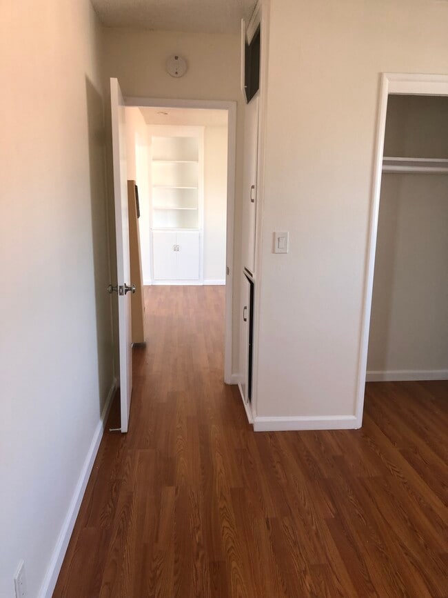 Building Photo - 11828 Eucalyptus Ave