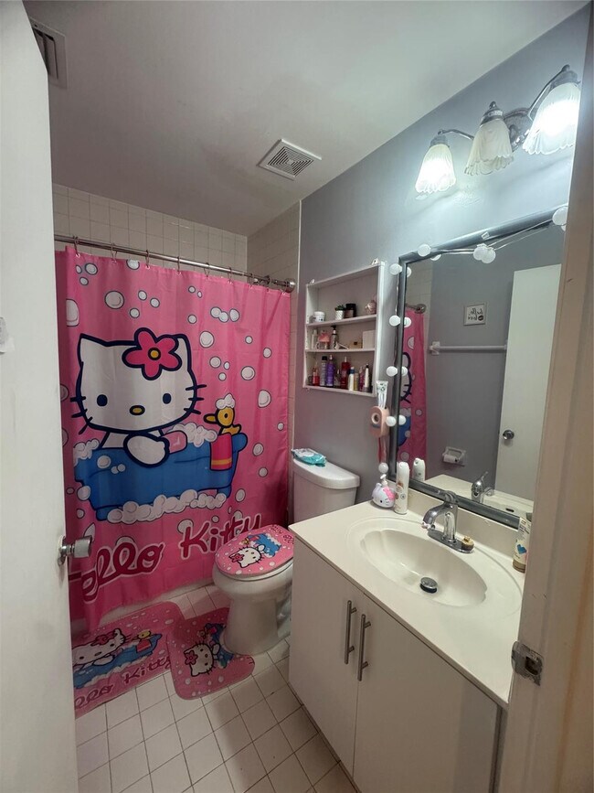 Building Photo - 7420 W 20th Ave