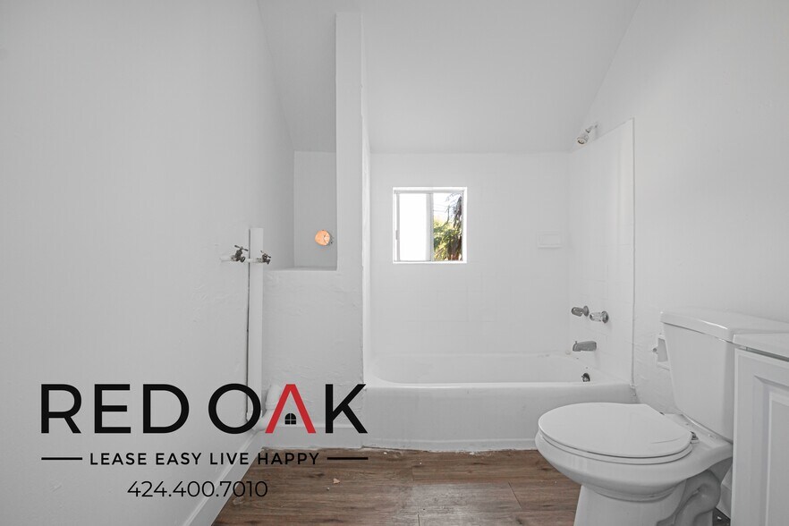 Building Photo - 615 S Soto St