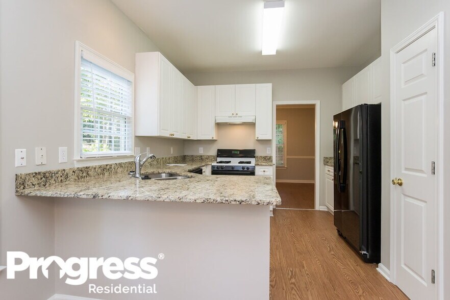 Building Photo - 4527 Avion Park