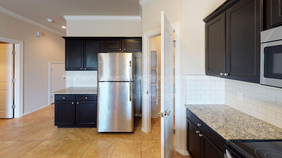 Building Photo - 2713 W Shasta Rd