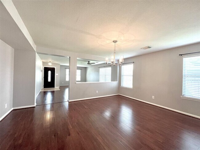 Building Photo - 21235 Bending Green Way