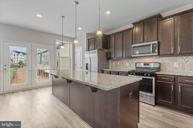 Building Photo - 5903 Garden Walk Dr