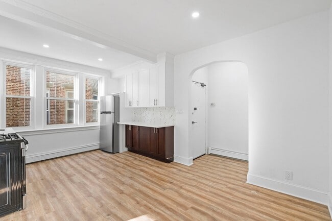 Building Photo - 5 Lienau Pl