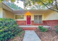 Building Photo - 2605 Lotus Dr