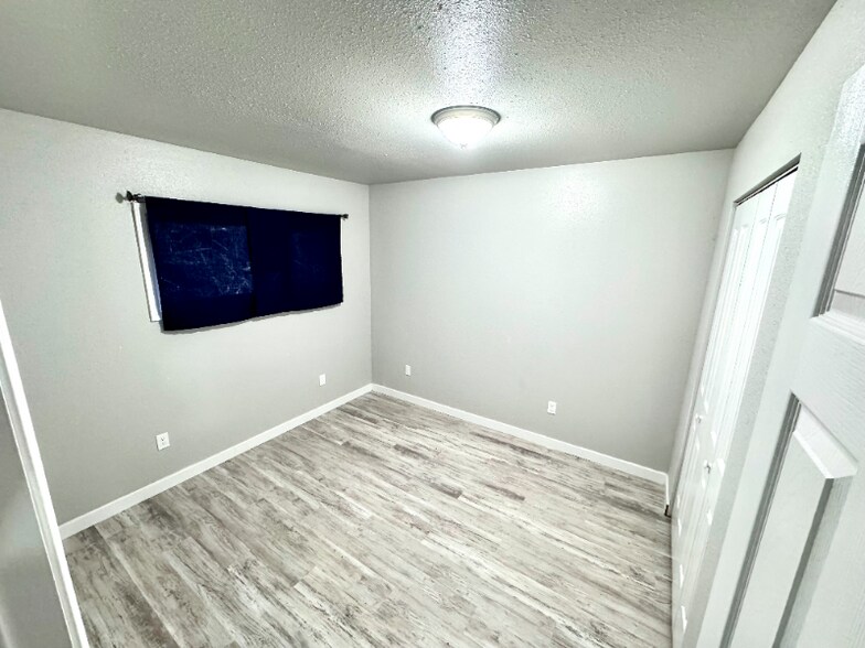 Building Photo - 63671 Harriet Rd