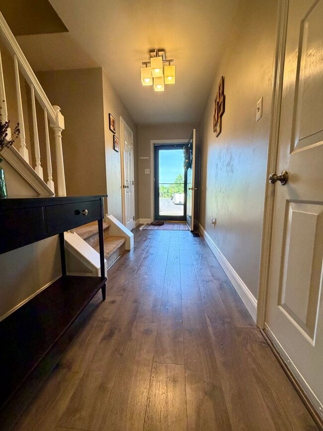 Building Photo - Stunning 3-Bedroom/2-Bathroom Townhouse in Perkasie! Available Mid July!