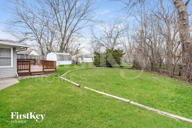 Building Photo - 374 Oswego St