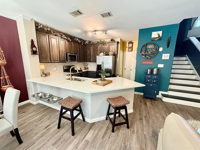 Building Photo - 3300 Forest Creek Dr
