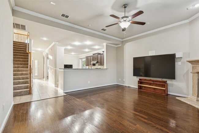 Building Photo - 5001 Bluewater Dr