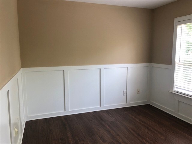 Building Photo - 10004 Barrands Ln