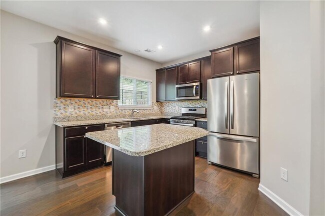 Building Photo - 4981 Bramblewood Cir