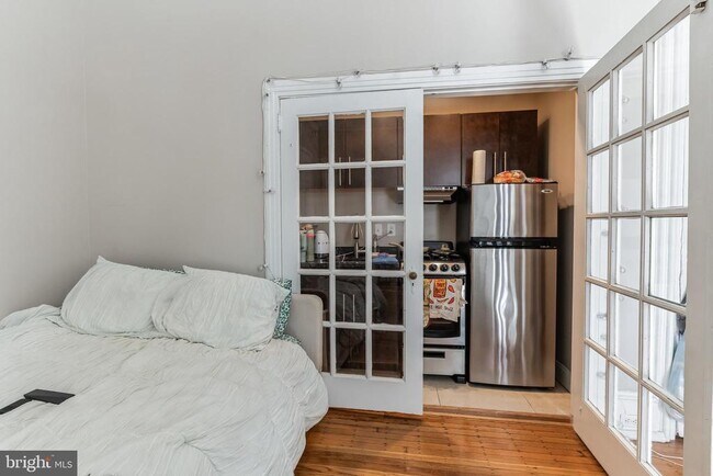 Building Photo - 2008 Spruce St