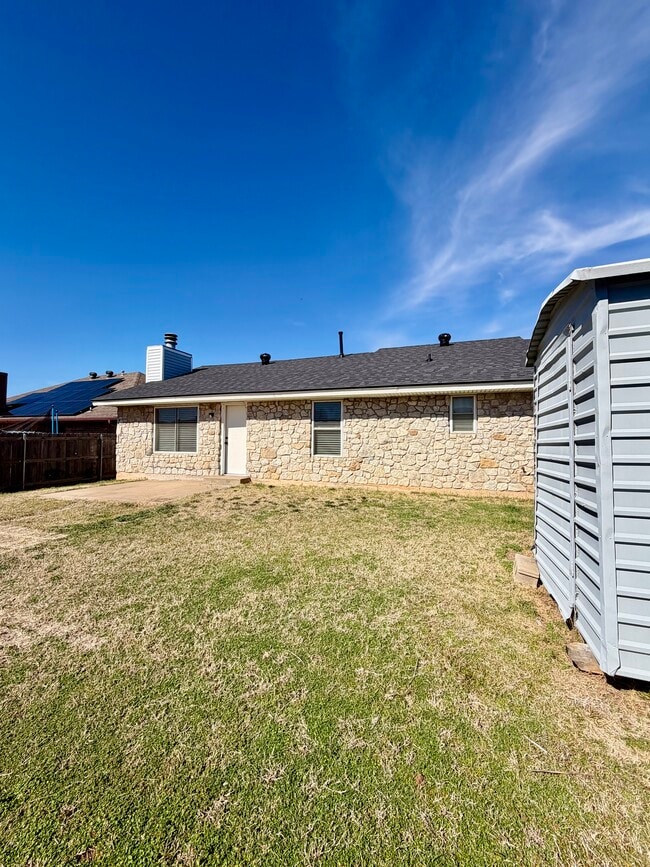 Building Photo - 10528 Ricky Ln