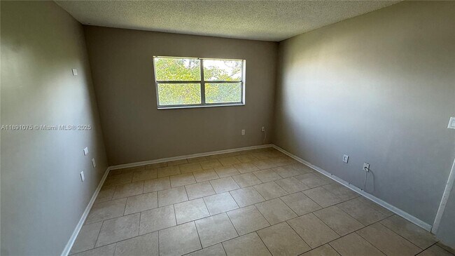 Building Photo - 8500 Sunrise Lakes Blvd