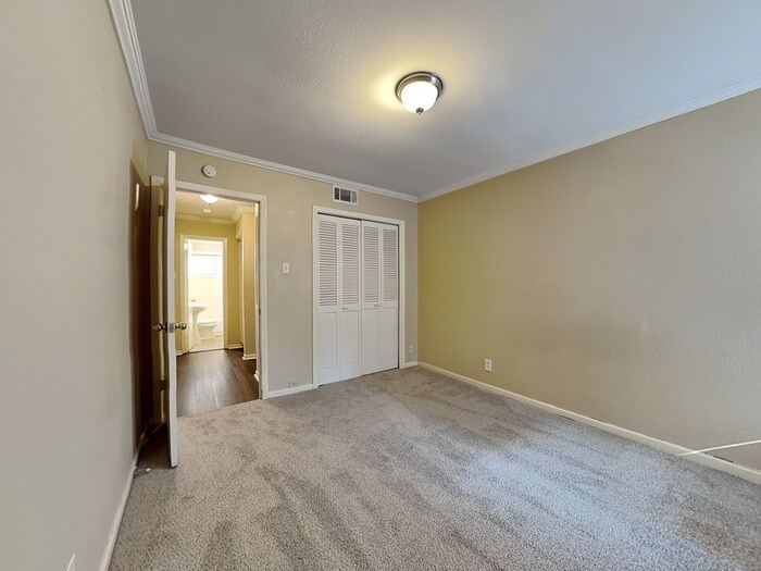 Building Photo - 614 Maydelle Ln