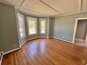 Building Photo - 41 Rollins Rd