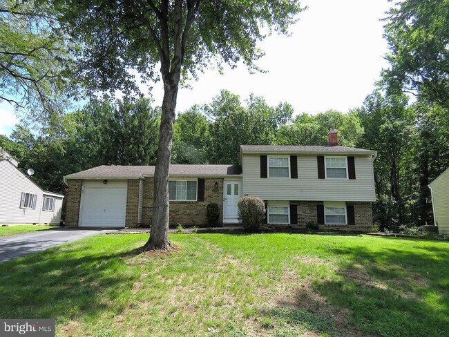 Building Photo - 7125 Vantage Dr