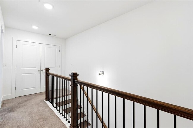 Building Photo - 6456 Scudders Dr