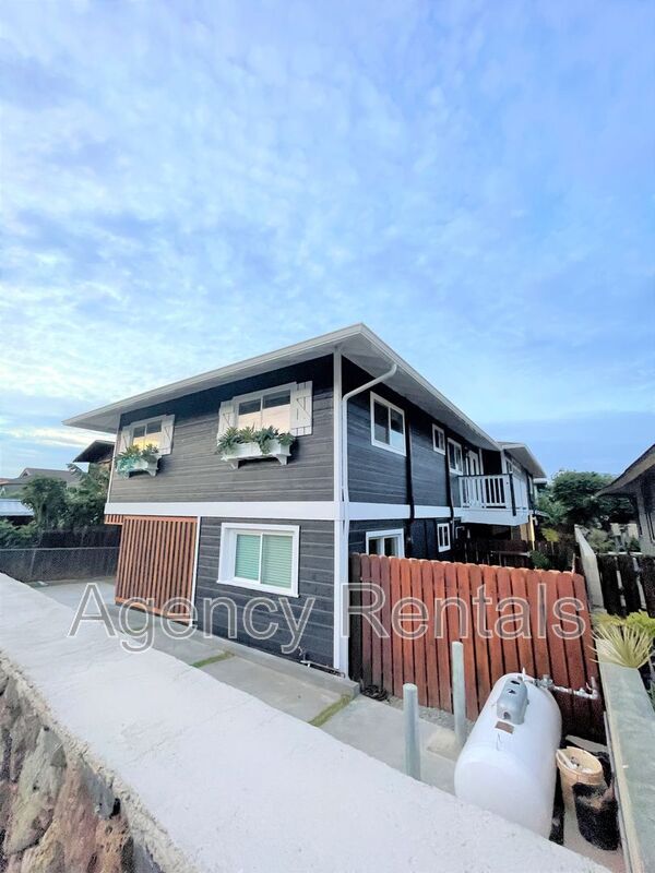 Building Photo - 3036 Monsarrat Ave