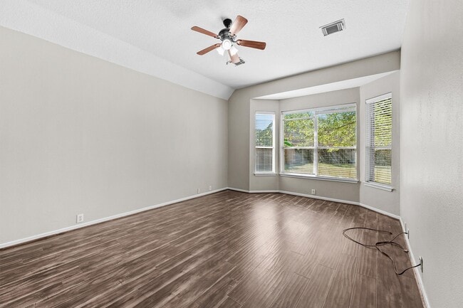 Building Photo - 7302 Maple Run Dr