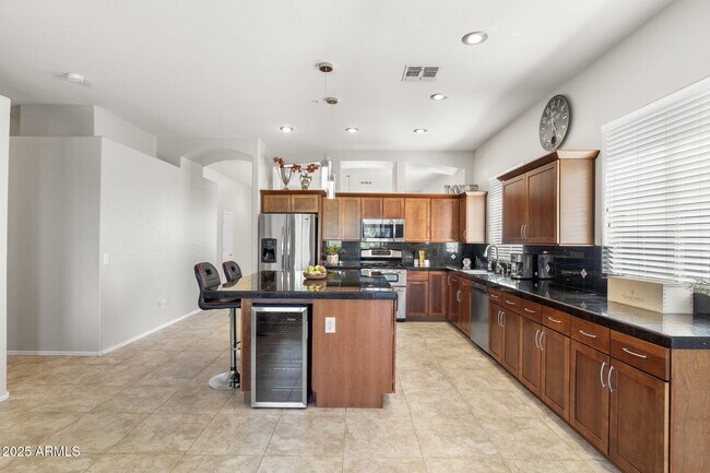Building Photo - 10318 E Tierra Buena Ln