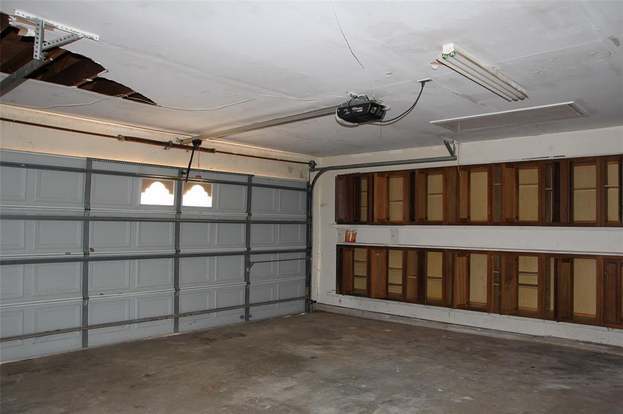 Building Photo - 125 Talisman St