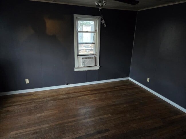 Building Photo - 1218 Delaware