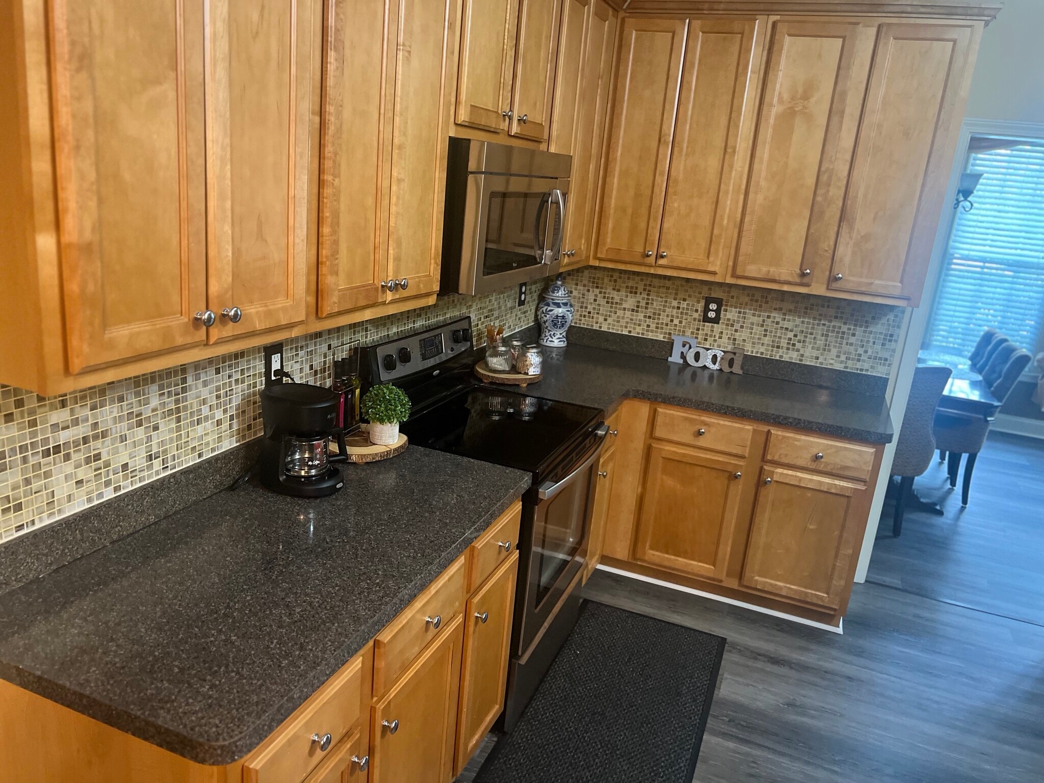 kitchen - 629 Kaylins Ct
