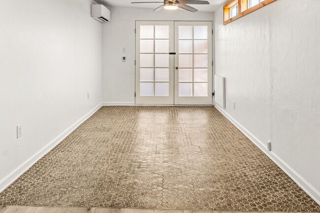Building Photo - 6265 Romo St