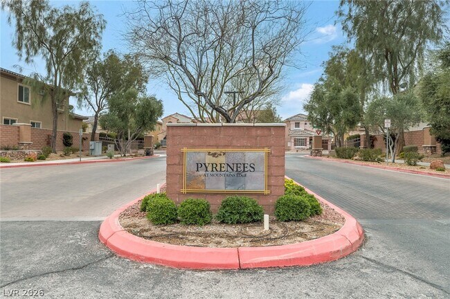 Building Photo - 8136 Memory Lake Ave