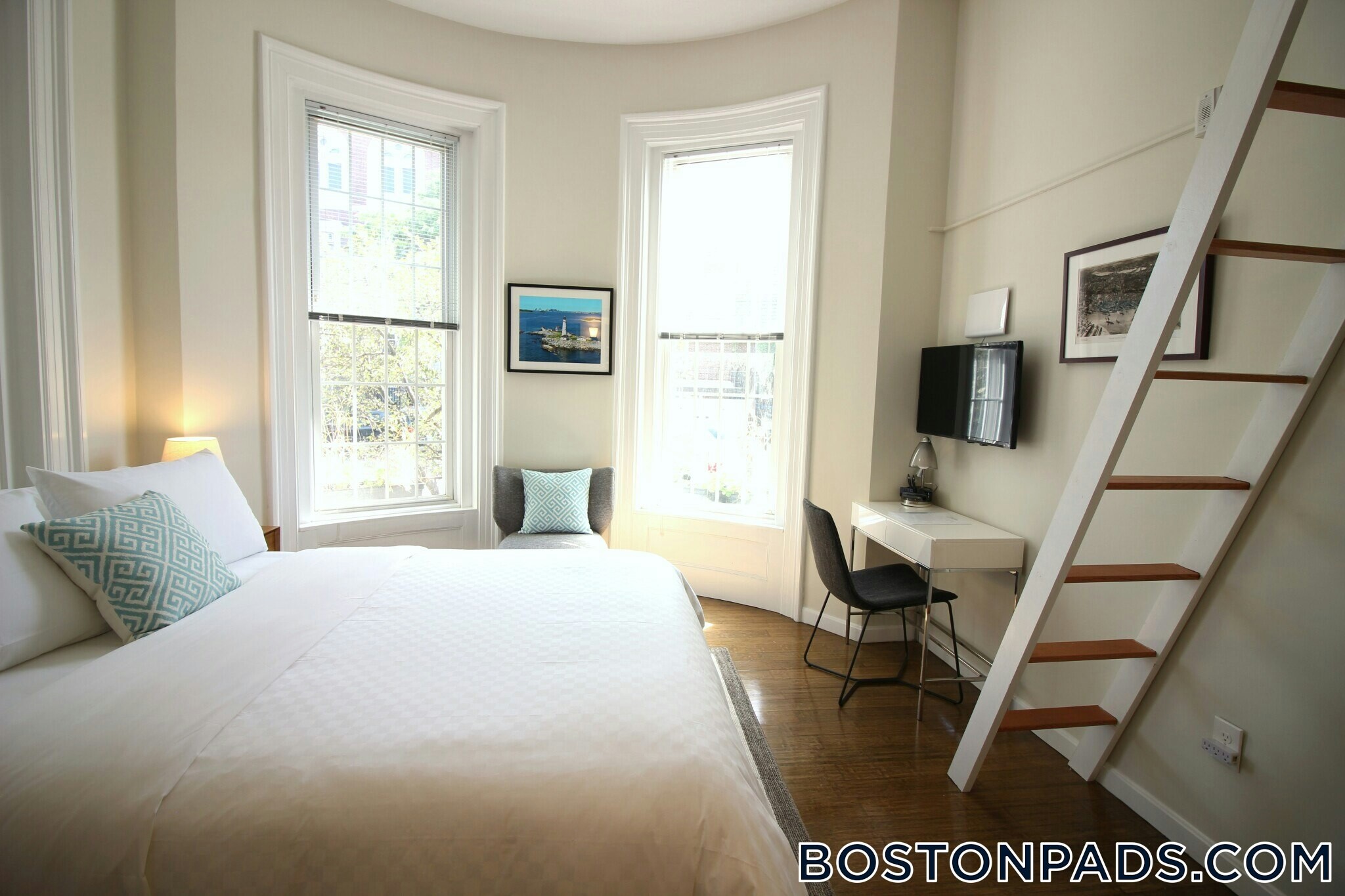 Building Photo - 538 E Broadway